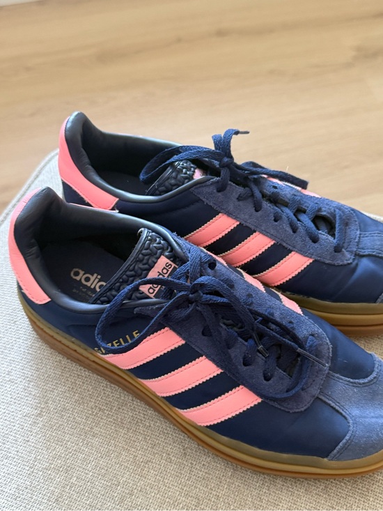 adidas Shoes - Adidas Gazelles